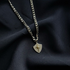 Gold-Arpa Zincirli Kutup Yıldızı Taşlı Kolye