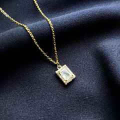 Gold-Baget Taş Kolye