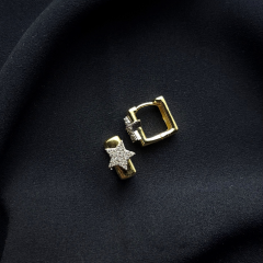 Gold Zirkon Taş Yıldız Kare Küpe