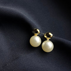 Gold-İncili Top Küpe