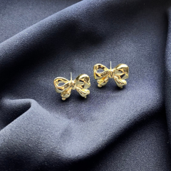 Gold Fiyonk Küpe