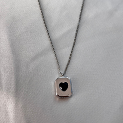 Gümüş-Siyah Kalp Minimal Kolye