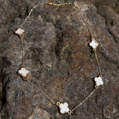 Gold - Beyaz 5'li Cleff Yonca Kolye