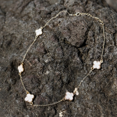 Gold - Beyaz 5'li Cleff Yonca Kolye