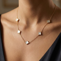 Gold - Beyaz 5'li Cleff Yonca Kolye